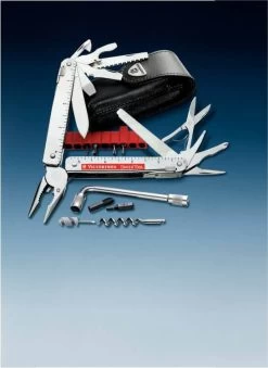 Victorinox 3.0338.L Swisstool CS+