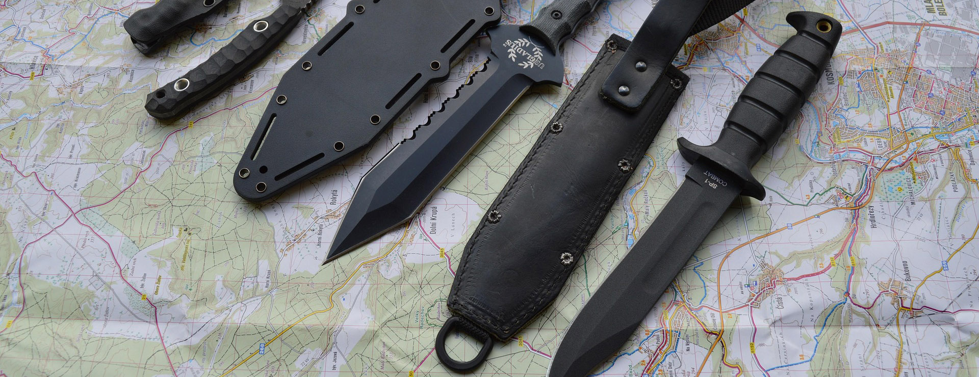 Magasin De Couteaux -Magasin De Couteaux knives 5663269 1920